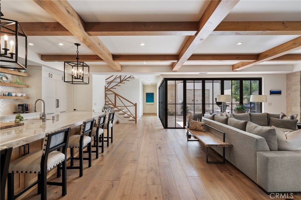 226 Poinsettia Avenue, Corona Del Mar, CA 92625 — MLS #NP26218587 — photo 12 of 75