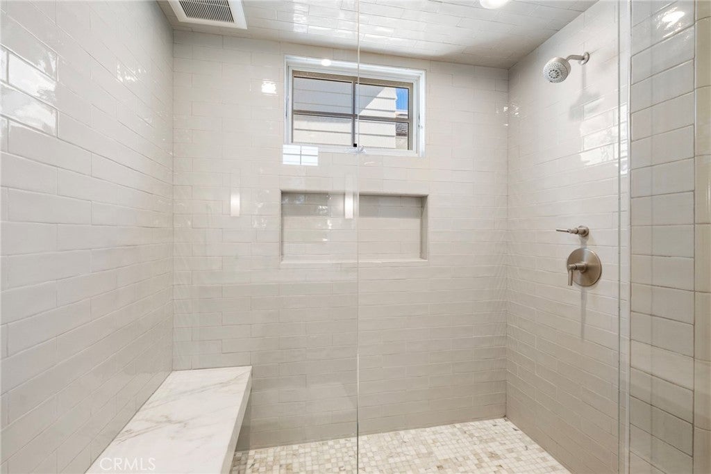 226 Poinsettia Avenue, Corona Del Mar, CA 92625 — MLS #NP26218587 — photo 29 of 75