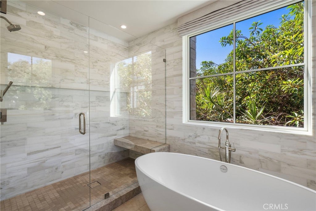 226 Poinsettia Avenue, Corona Del Mar, CA 92625 — MLS #NP26218587 — photo 35 of 75