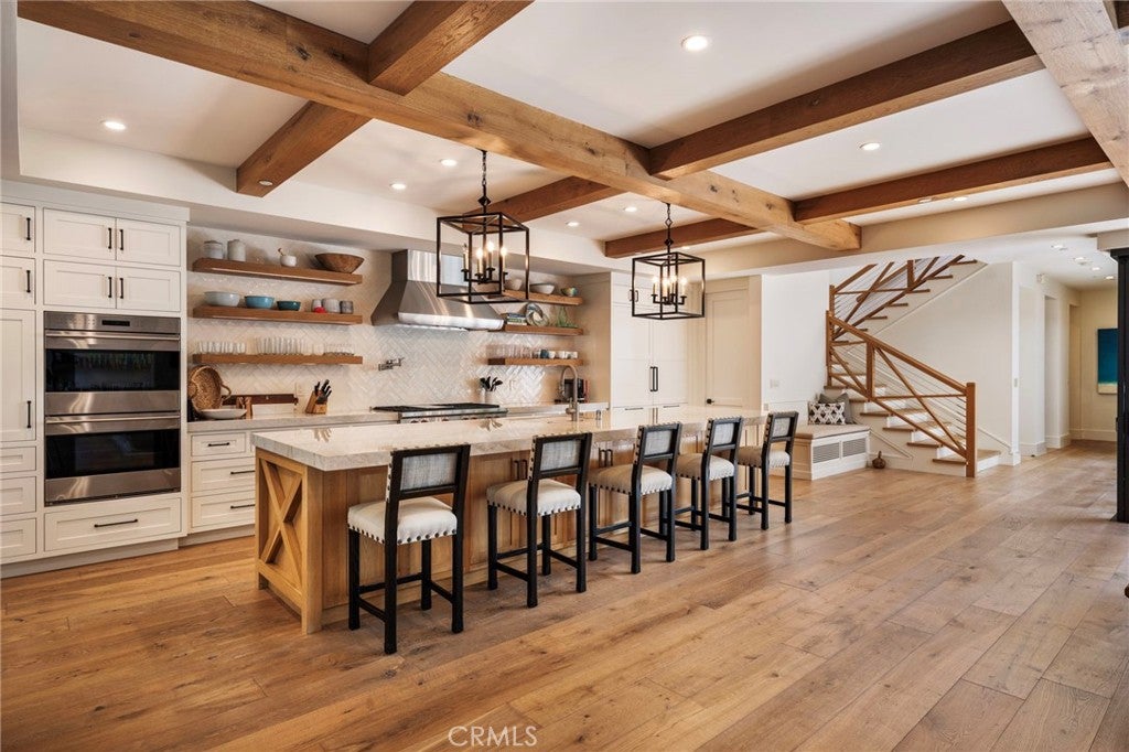 226 Poinsettia Avenue, Corona Del Mar, CA 92625 — MLS #NP26218587 — photo 17 of 75