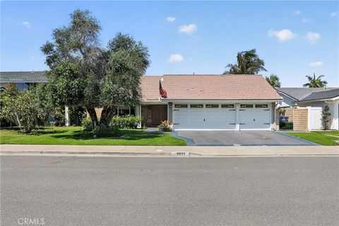 Photo of 8631 Larkport Drive, Huntington Beach, CA 92646 (MLS # LG26068686)