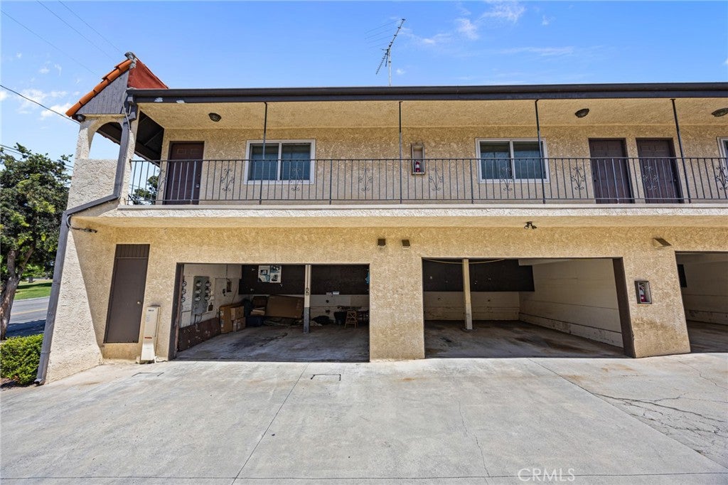 508 W Imperial Avenue