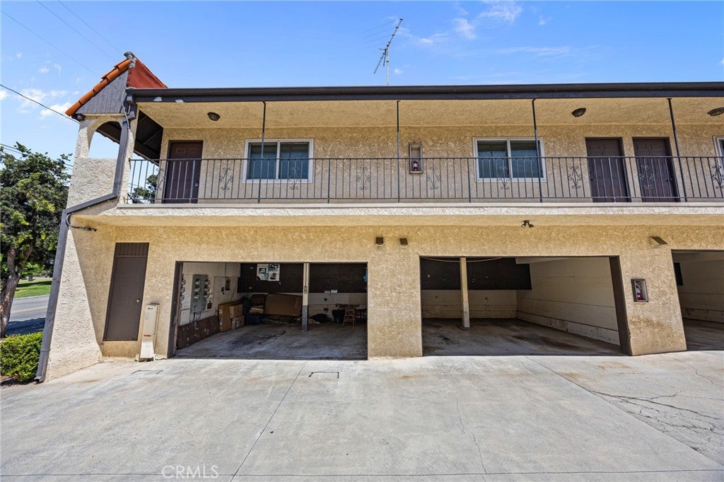 508 W Imperial Avenue