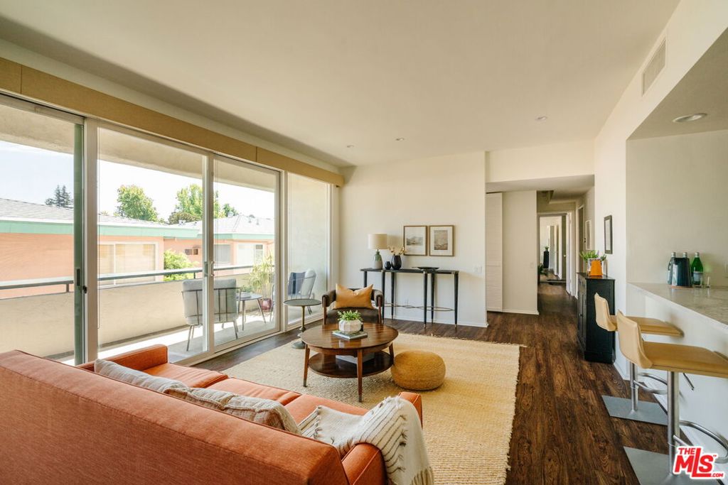 960 San Pasqual Street 203