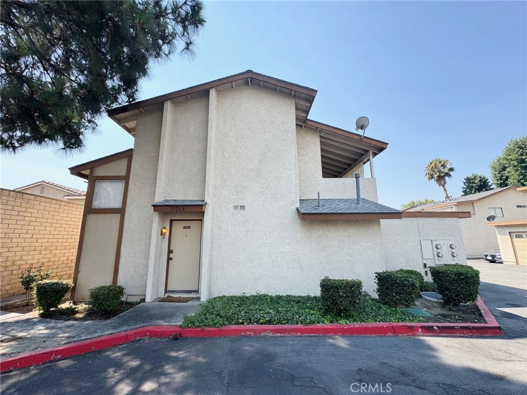 Located in the center of Ontario, this rental unit offers a 2-bedroom 2.5 bath floor plan, two car garage with washer and dryer hookups inside. Open floor plan downstairs features a complete kitchen appliance, water-resist flooring through the entire unit with a half bath. Upstairs features a bedroom, hallway full bath, and a spacious master bedroom with a master bath. The community comes with visitor's parking spaces and very easy access to 10 Fwy and Ontario Airport. Come see it and find out more!!!