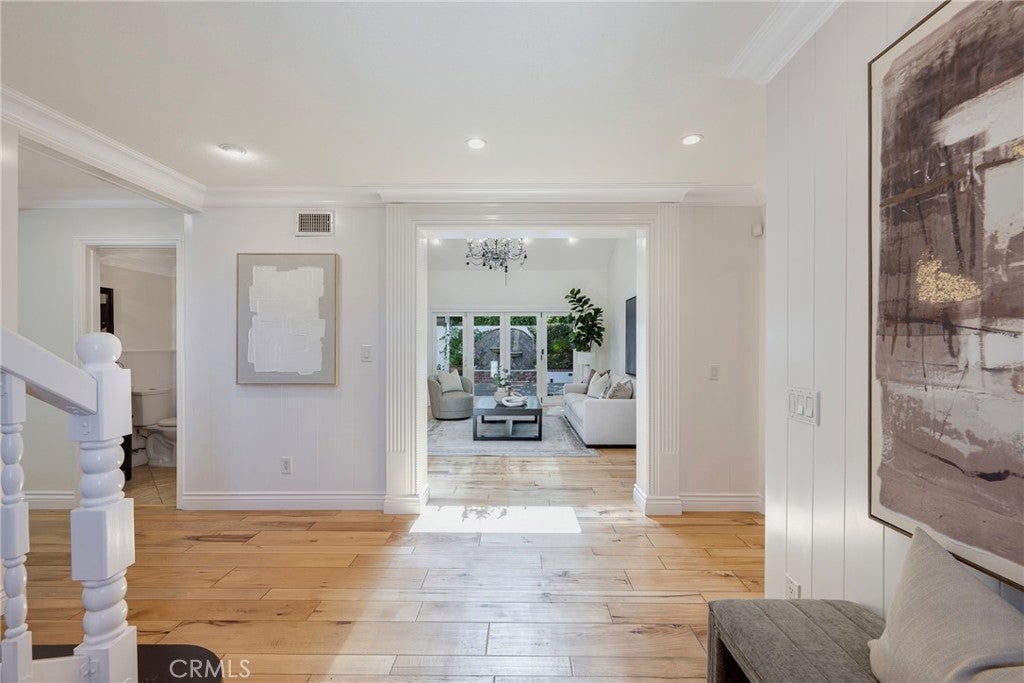511 S Weymouth Court