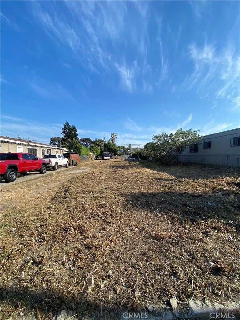 624 W Imperial Highway