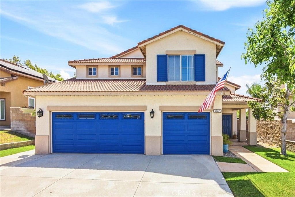 5065 Columbia DR