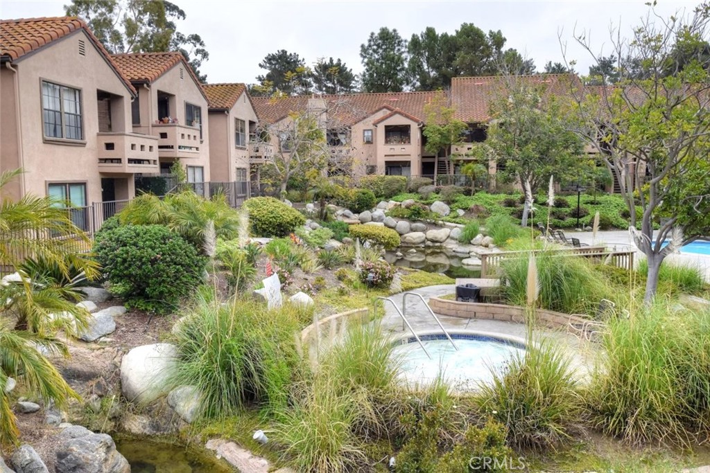 Vista Pacifica (VP) - Residential