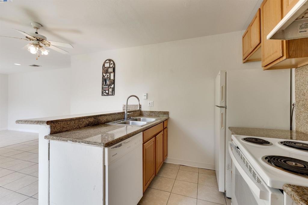 CONTRA LOMA ESTS - Residential
