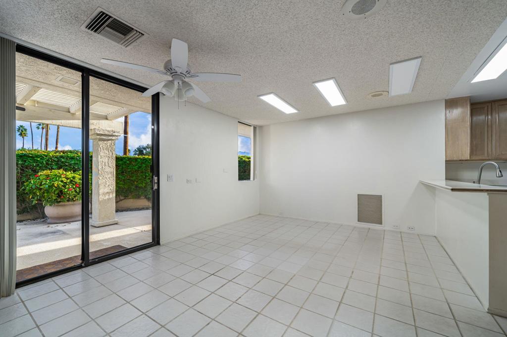 The Springs C.C. - Residential