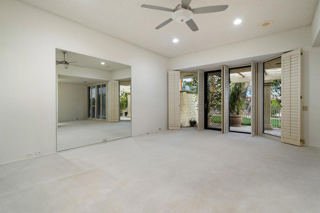 The Springs C.C. - Residential