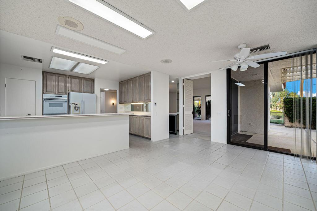 The Springs C.C. - Residential