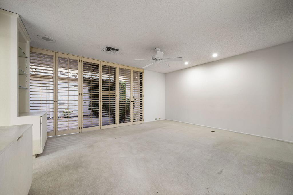 The Springs C.C. - Residential