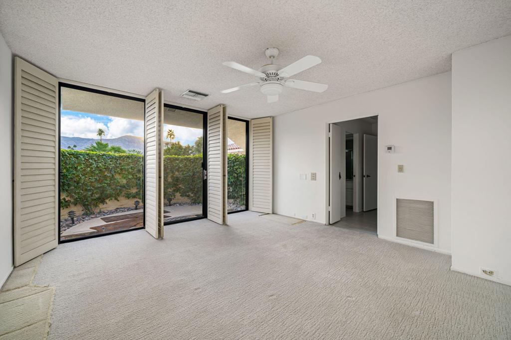 The Springs C.C. - Residential