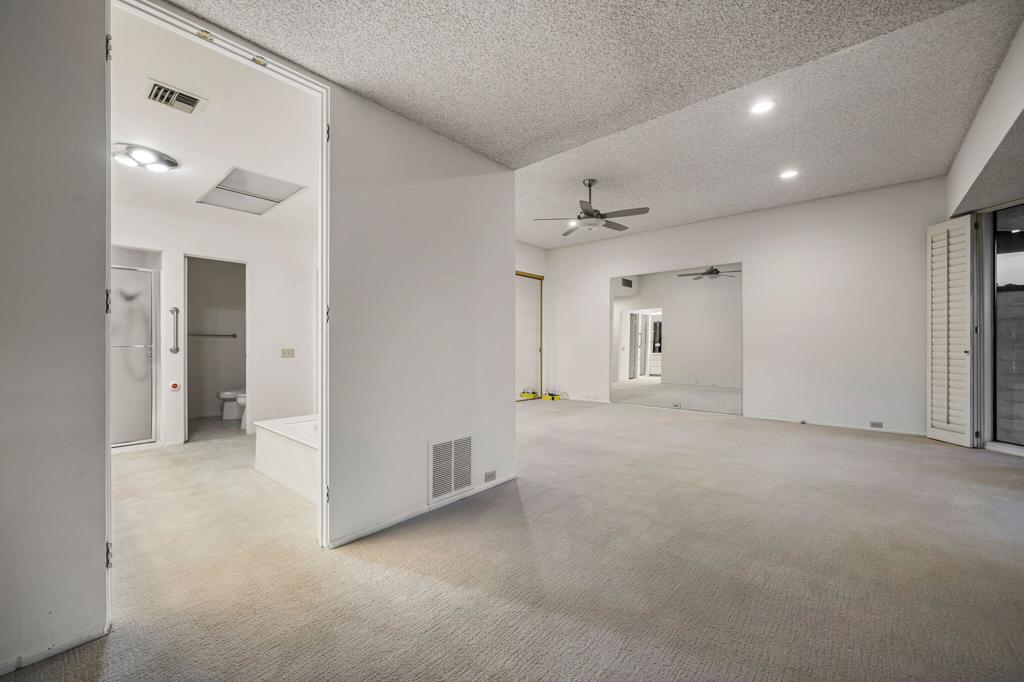 The Springs C.C. - Residential