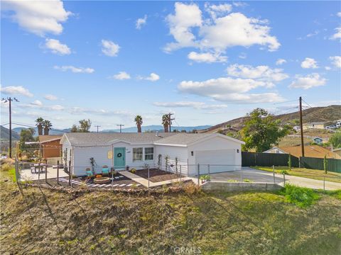 28495 Nevada Canyon Lake CA 92587