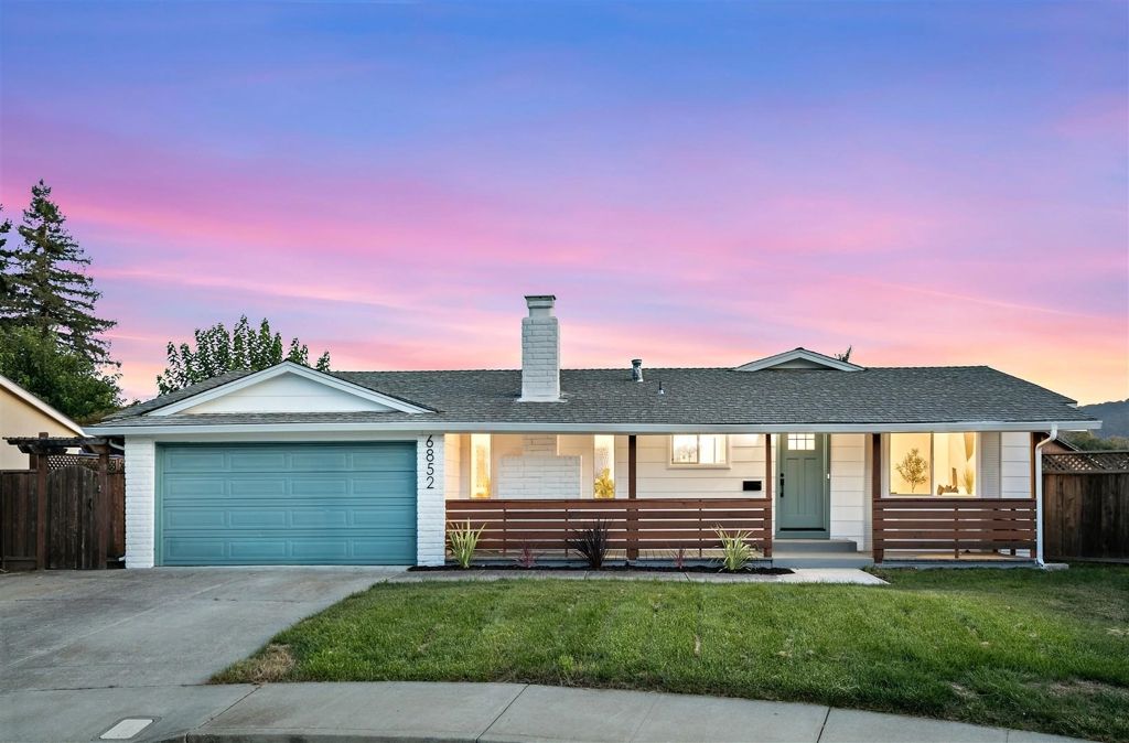 Photo of 6852 Massey Ct Ct, Pleasanton, CA 94588 (MLS # 41121141)