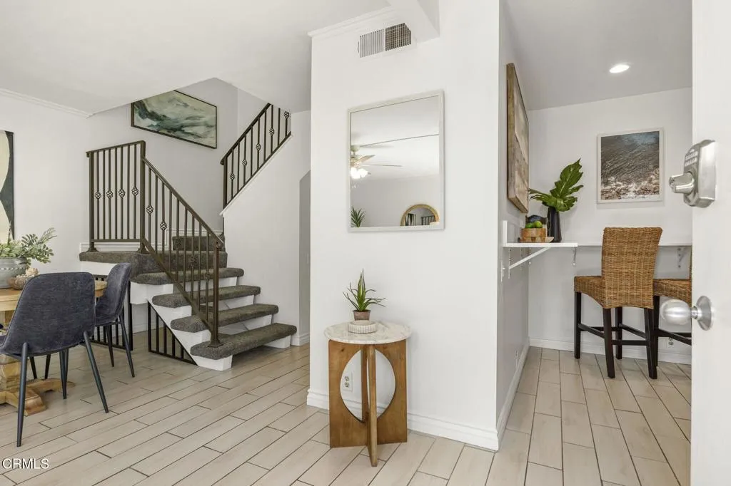 Ventura, California 93001, United States, 2 Bedrooms Bedrooms, ,2 BathroomsBathrooms,Residential,Active,111600