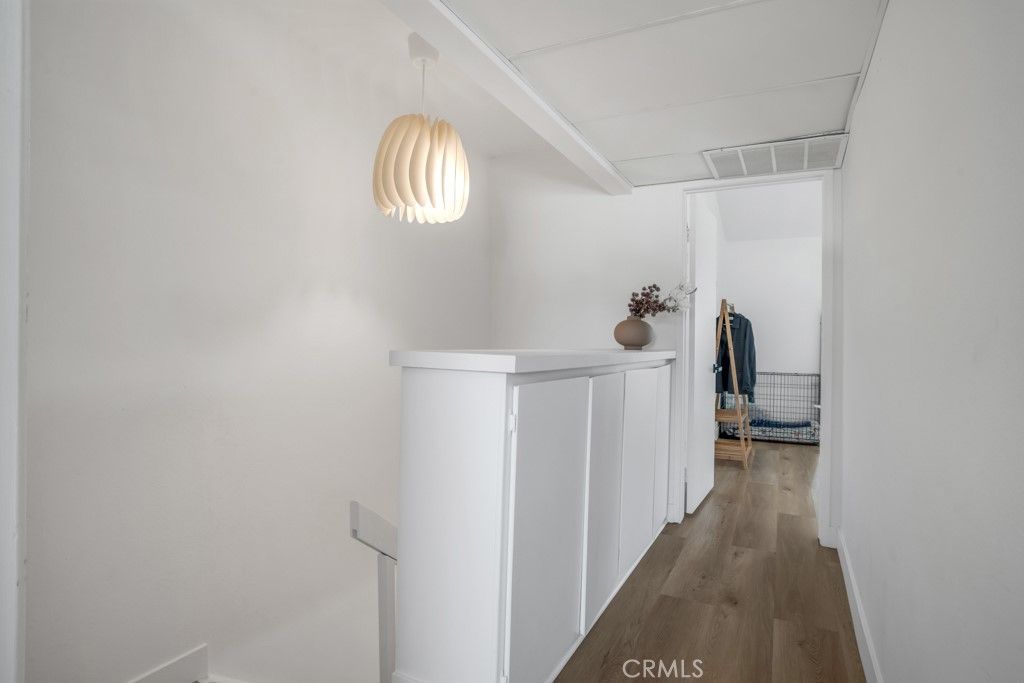 listing image 130720549425554830798