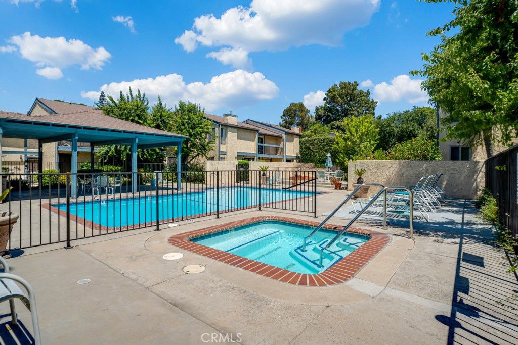 listing image 130723362252474316102