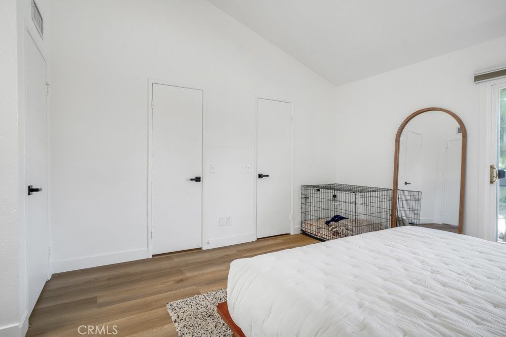 listing image 130725843180601086580