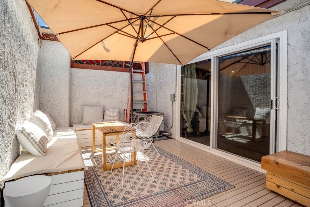listing image 130722975252800754856