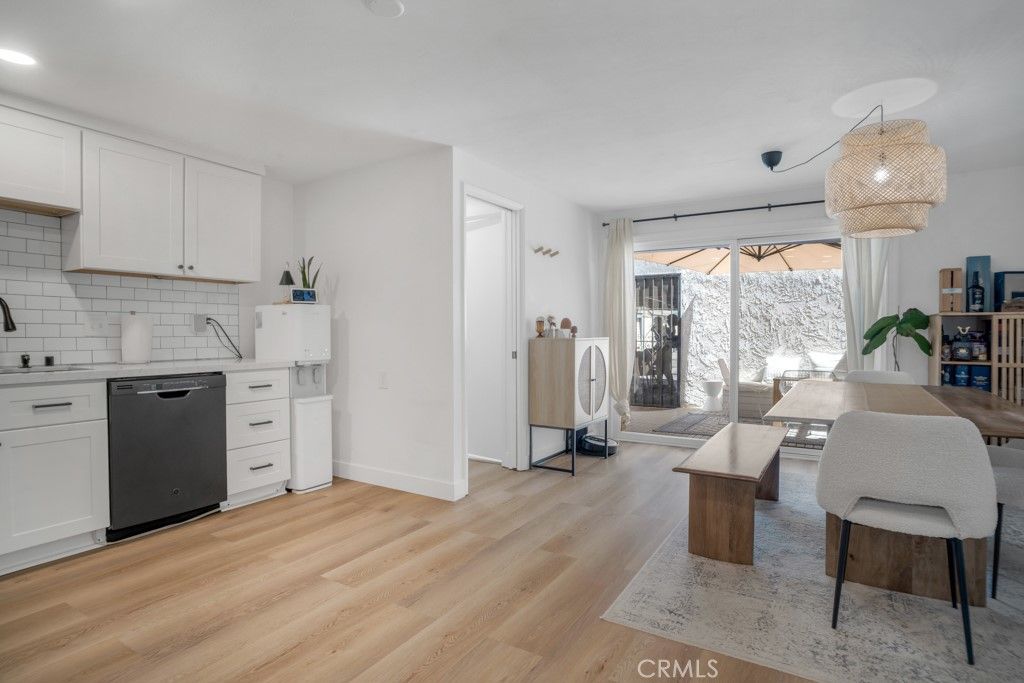 listing image 130729835675766995835