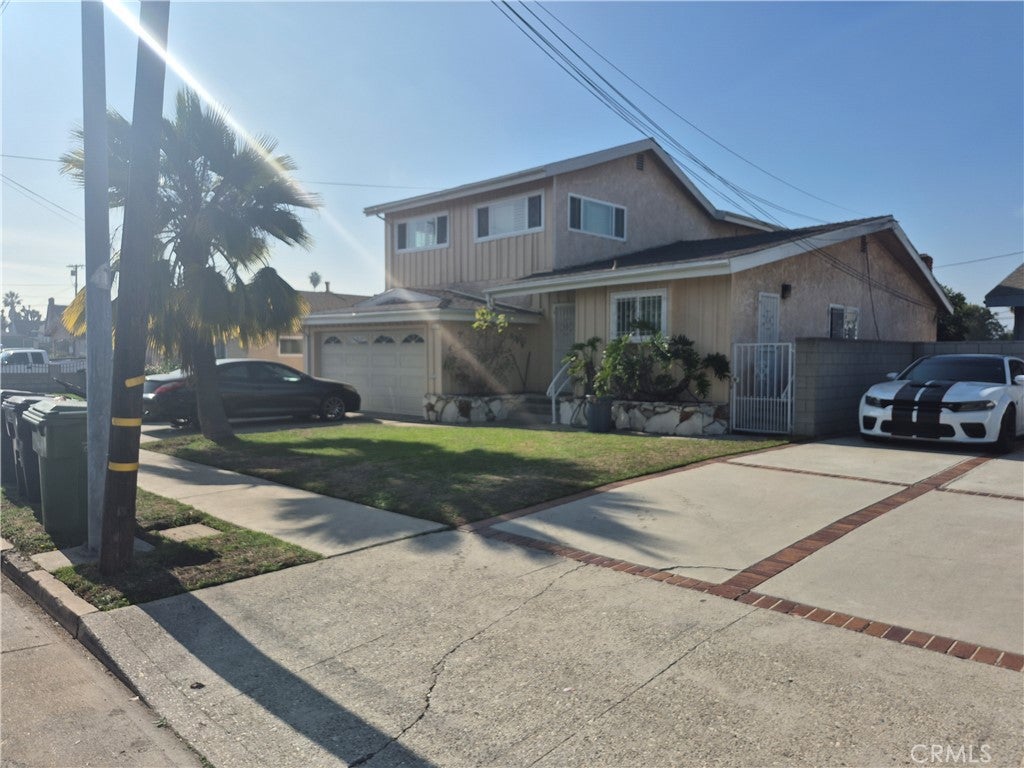 12621 S Hoover St, Los Angeles CA 90044