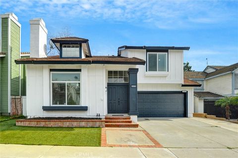 Photo of 6959 Valatta Pl, Rancho Cucamonga, CA 91701 (MLS # IV26085367)