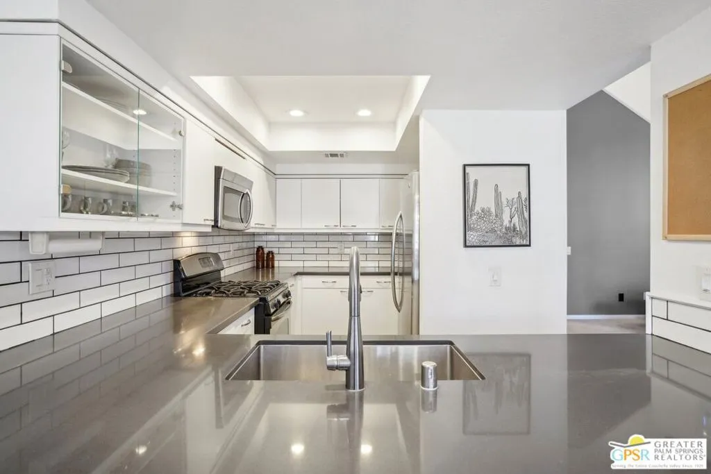 Cathedral City, California 92234, United States, 2 Bedrooms Bedrooms, ,2 BathroomsBathrooms,Residential,Active,23046