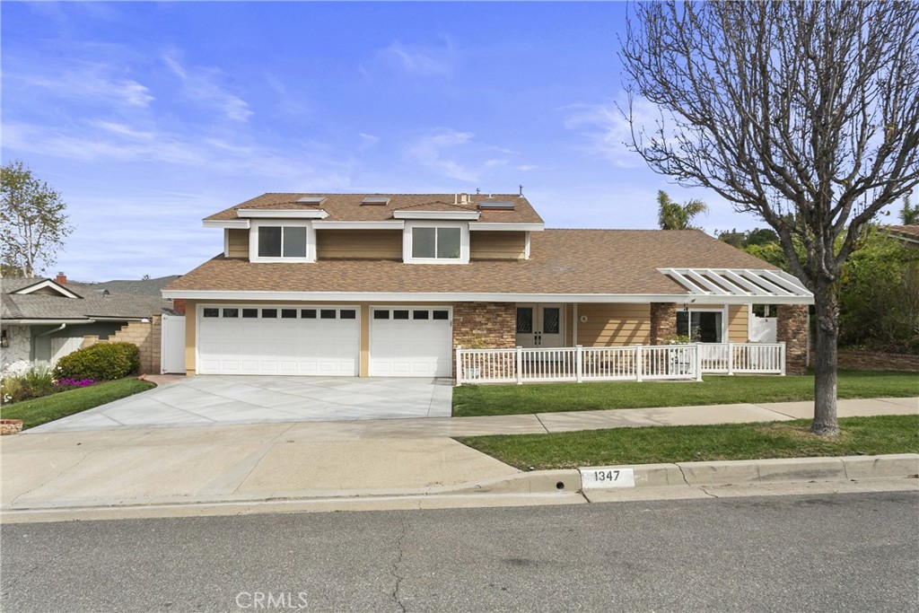 1347 N Catalina Street