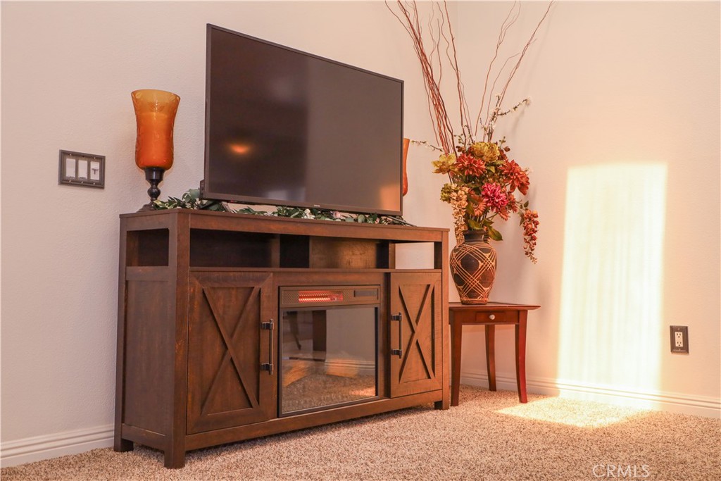 Venture (VNTR) - Residential Lease