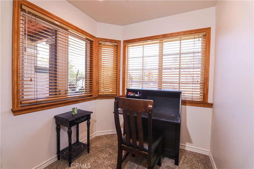 Venture (VNTR) - Residential Lease