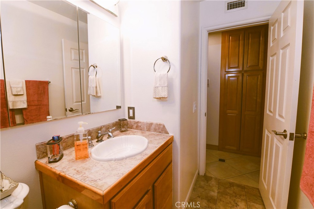 Venture (VNTR) - Residential Lease