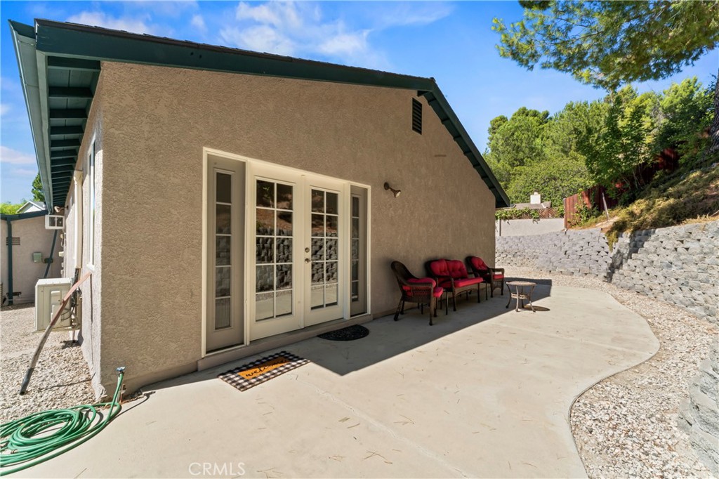 Venture (VNTR) - Residential Lease