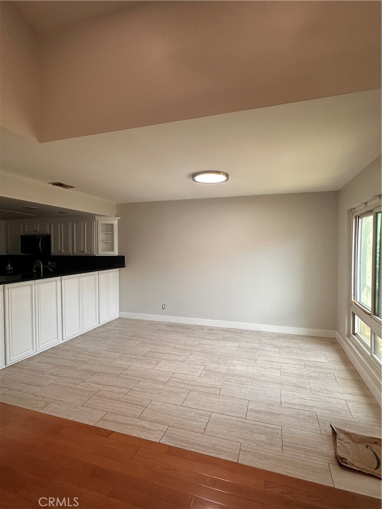 16635 Bloomfield Avenue 12