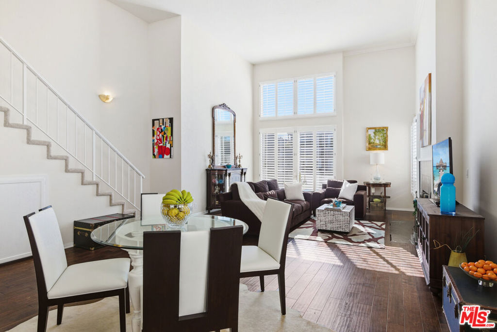 1164 Wellesley Avenue 301