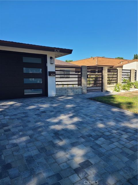 Photo of 824 S Ponderosa Street, Orange, CA 92866 (MLS # PW26055014)