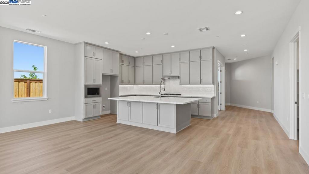 1368 Crescent Avenue