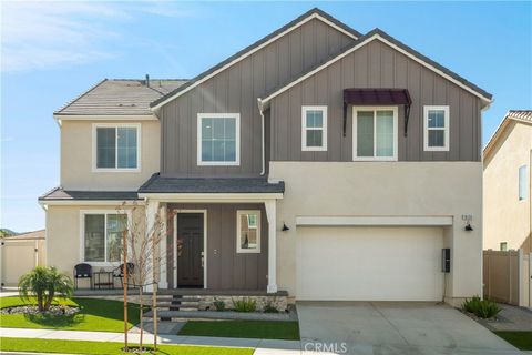 Photo of 18100 Tableau Way, Saugus, CA 91350 (MLS # SR26014252)