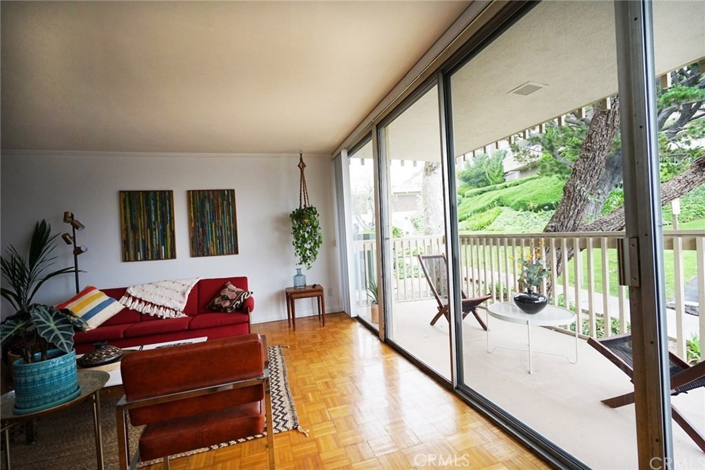 6542 Ocean Crest Drive C114