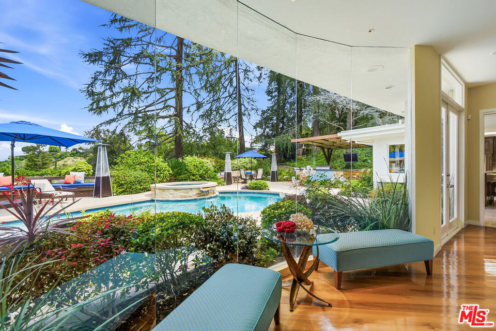 4101 Clear Valley Drive