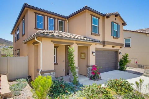 Photo of 1013 Crestline Rd Rd, San Marcos, CA 92069 (MLS # 260016637SD)