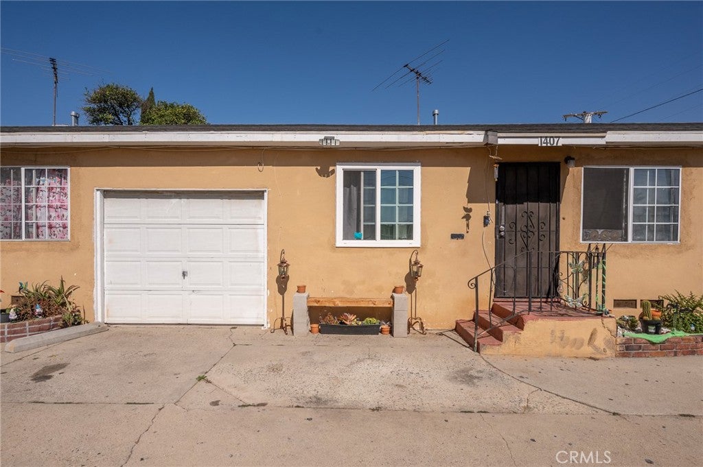1405 Lagoon Avenue