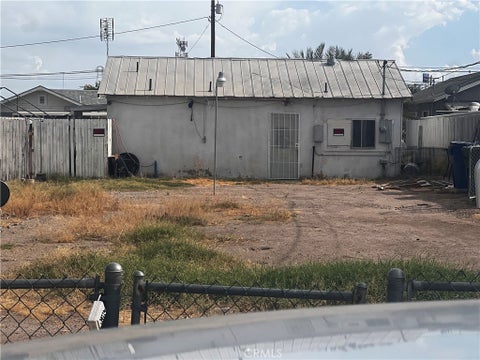 Photo of 119 Walnut St, Needles, CA 92363 (MLS # WS26177006)