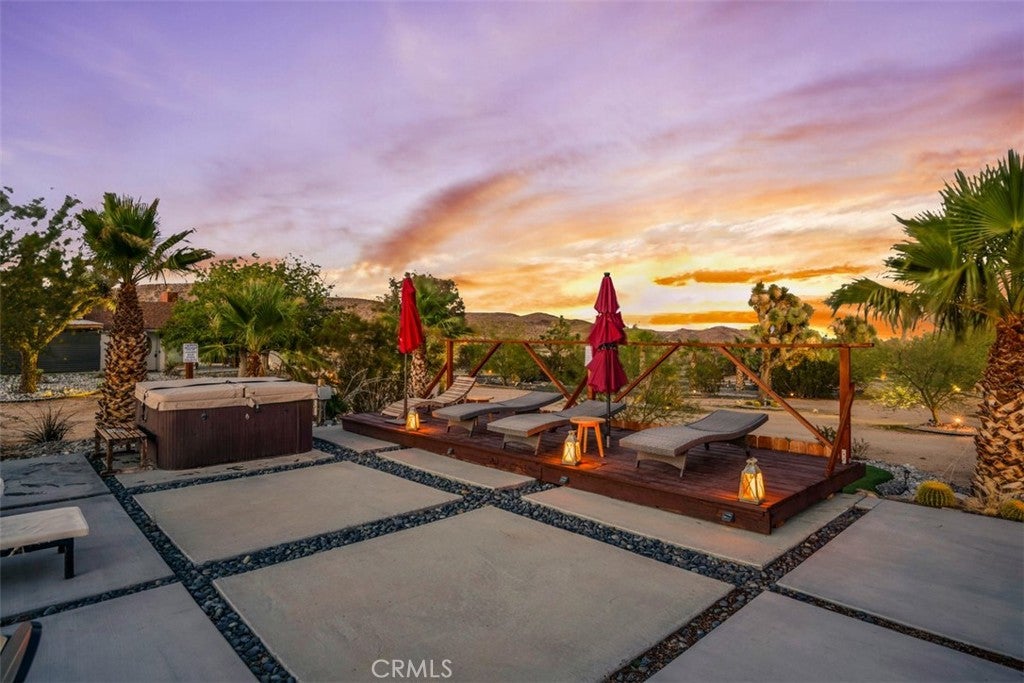 59427 La Crescenta Drive