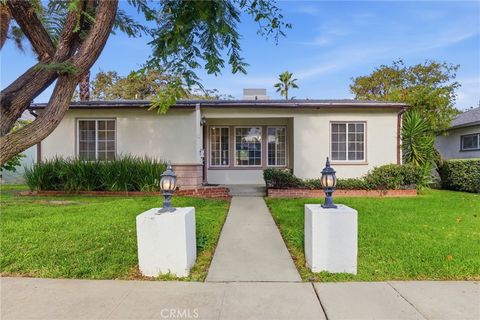 Photo of 16753 Magnolia, Encino, CA 91436 (MLS # SR25264926)