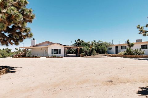 Photo of 8837 Hardesty Drive Drive, Yucca Valley, CA 92284 (MLS # 219144935DA)