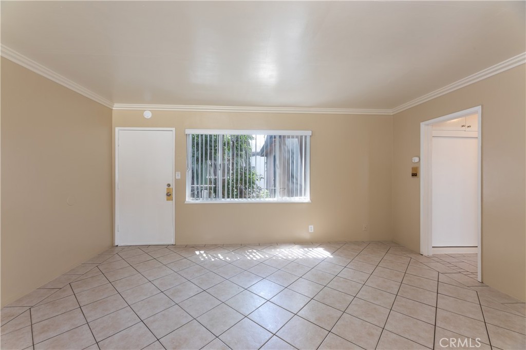 1250 E 4th, 8